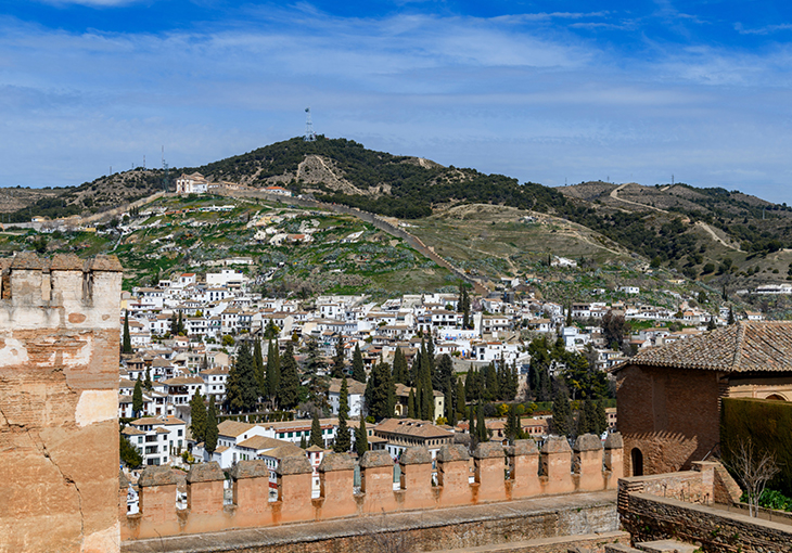 Imagen principal del artículo El Sacromonte y sus zambras: la magia del flamenco en las cuevas